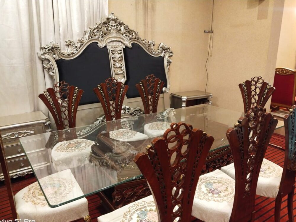 Oval Dining Table